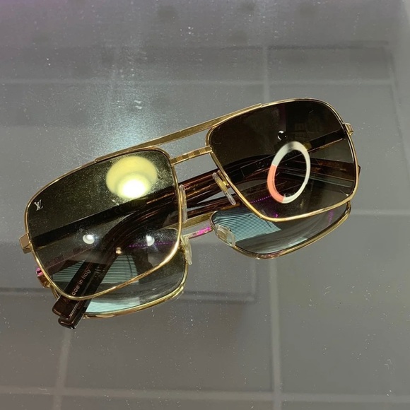 Men’s Louis Vuitton sunglasses - Picture 1 of 6